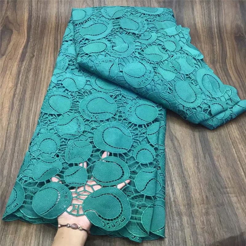 New Arrival African Guipure Cord Lace Fabric 2021 High Quality Lace Nigerian Water Soluble Lace For Wedding Dress j21-70
New Arrival African Guipure Cord Lace Fabric 2021 High Quality Lace Nigerian Water Soluble Lace For Wedding Dress j21-70