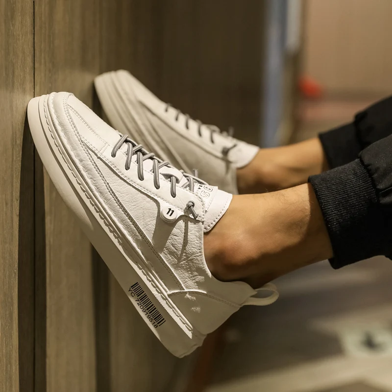 New Luxury Casual Men Shoes Balck BeigeYouth Fashion Men Shoes Leather Casual Adult Footwear Original Casual Sneakers for Man 
New Luxury Casual Men Shoes Balck BeigeYouth Fashion Men Shoes Leather Casual Adult Footwear Original Casual Sneakers for Man