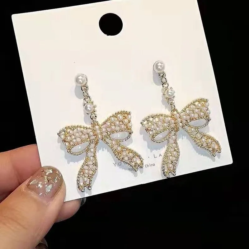 Fashion Round Pearl Dangle Drop Korean Earrings for Women Big Butterfly Gold Earring for Women 2021 Jewelry
Fashion Round Pearl Dangle Drop Korean Earrings for Women Big Butterfly Gold Earring for Women 2021 Jewelry