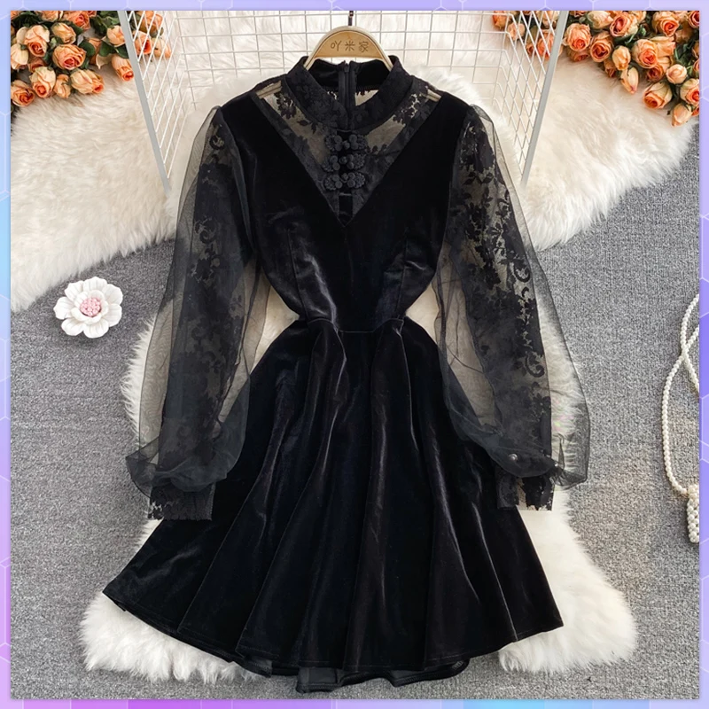 Vintage Hepburn Style Velvet Dress Women Temperament High Waist Fairy Robe Female Lace Mesh Splieced Black Elegant Dresses Lady
Vintage Hepburn Style Velvet Dress Women Temperament High Waist Fairy Robe Female Lace Mesh Splieced Black Elegant Dresses Lady