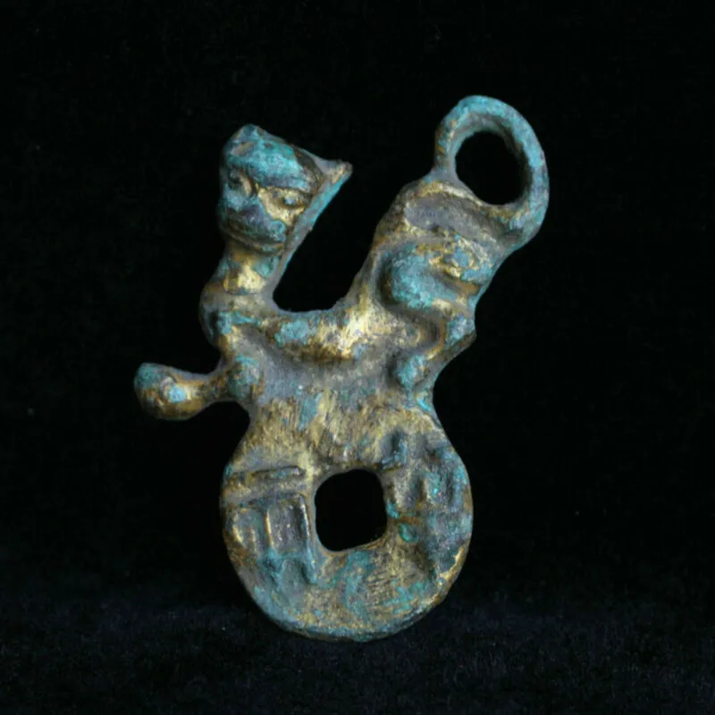 Old China Chinese Dynasty Bronze Gild Wealth Ban Liang Cat Money Bi Statue Collection Ornaments Statues for Decoration
Old China Chinese Dynasty Bronze Gild Wealth Ban Liang Cat Money Bi Statue Collection Ornaments Statues for Decoration