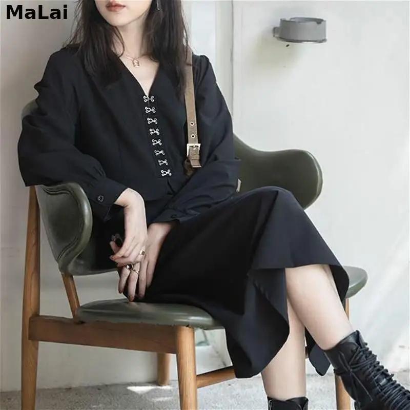 Elegant Dress Female Autumn 2021 Office Lady Women V-Neck Long Sleeve Casual One-Piece Dress Korean Hepburn Black Vintage Dress 
Elegant Dress Female Autumn 2021 Office Lady Women V-Neck Long Sleeve Casual One-Piece Dress Korean Hepburn Black Vintage Dress