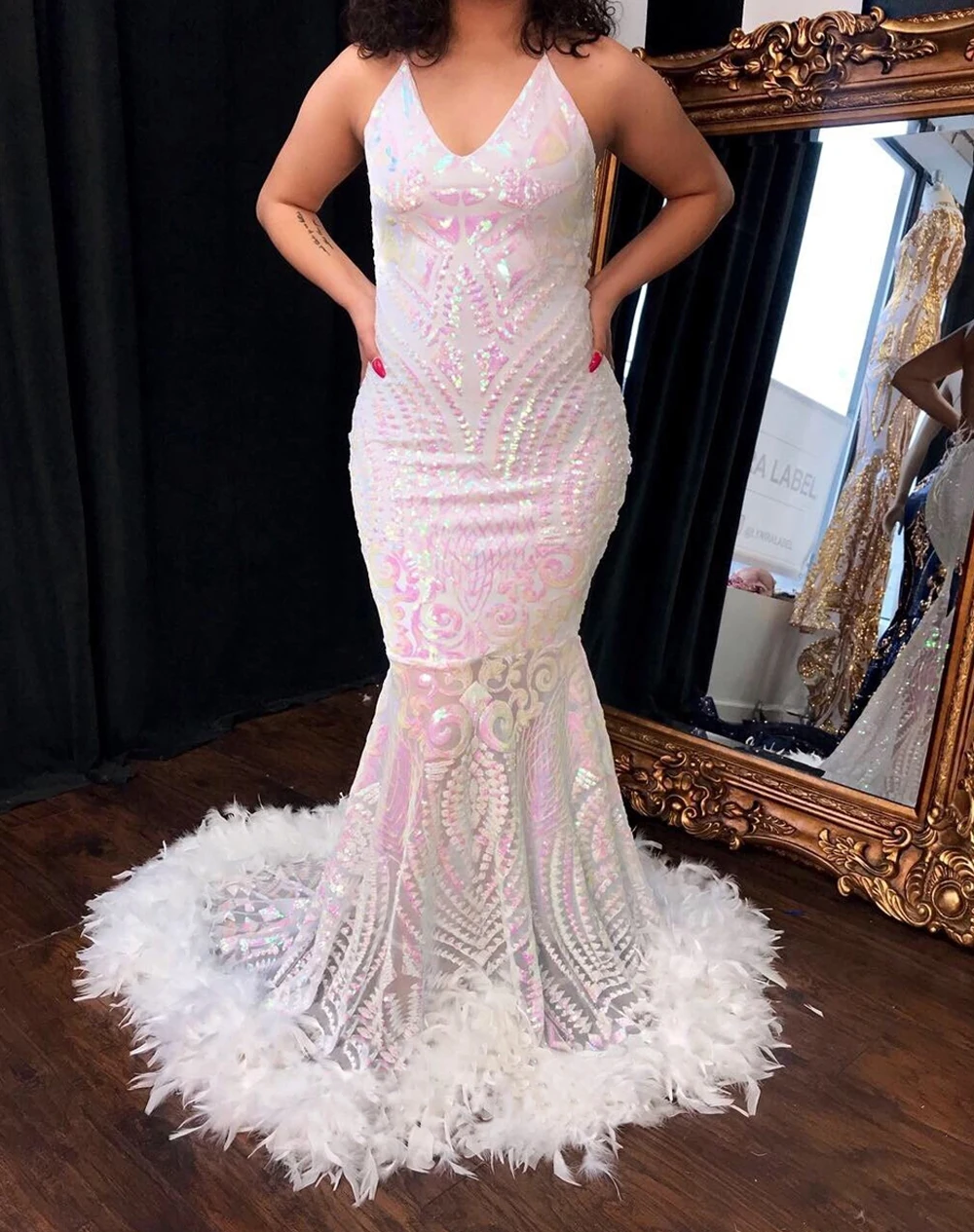 Lanvendia Women V-neck Colorful Sequin Prom Dresses 2020 Sexy Black Grils Feathers Applique Mermaid Evening Gowns Bridal Gowns
Lanvendia Women V-neck Colorful Sequin Prom Dresses 2020 Sexy Black Grils Feathers Applique Mermaid Evening Gowns Bridal Gowns