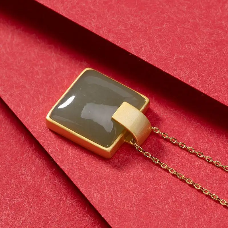 Original S925 Sterling Silver Gold Hetian Jade White Jade Gray Jade Ladies Jade Necklace Pendant Dignified Generous Style Set
Original S925 Sterling Silver Gold Hetian Jade White Jade Gray Jade Ladies Jade Necklace Pendant Dignified Generous Style Set