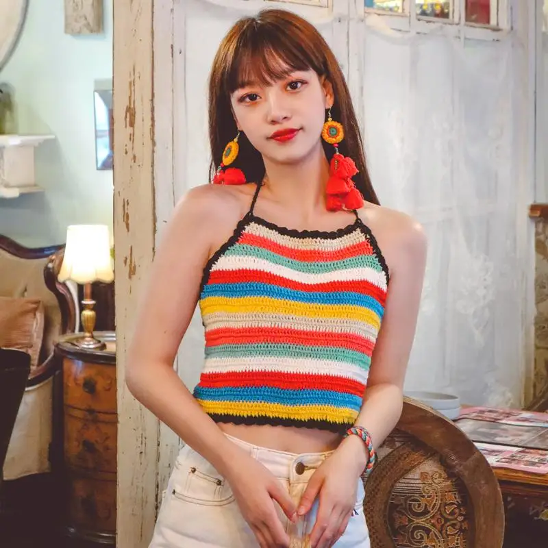 Goddess of video scene shooting national homemade Bohemia wind pure manual hook is colored woven neck hung a bikini vest
Goddess of video scene shooting national homemade Bohemia wind pure manual hook is colored woven neck hung a bikini vest