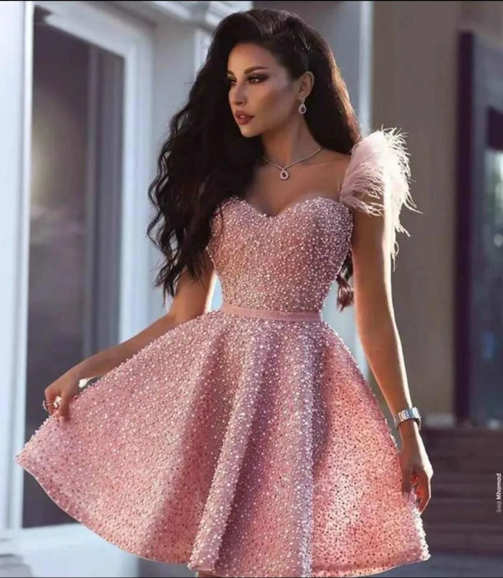Pink Feathers Short Evening Prom Dresses 2020 Sweetheart Full Beads Pearls Mini Cocktail Dresses Formal Graduation Party Gowns
Pink Feathers Short Evening Prom Dresses 2020 Sweetheart Full Beads Pearls Mini Cocktail Dresses Formal Graduation Party Gowns