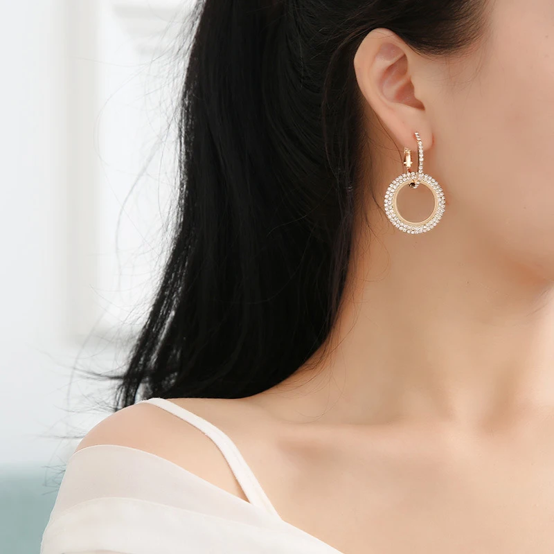 Design Needle Full Circle Earrings for Women Rhinestone Female Exaggerated Ear Jewelry Accessories Korean Fashion
Design Needle Full Circle Earrings for Women Rhinestone Female Exaggerated Ear Jewelry Accessories Korean Fashion