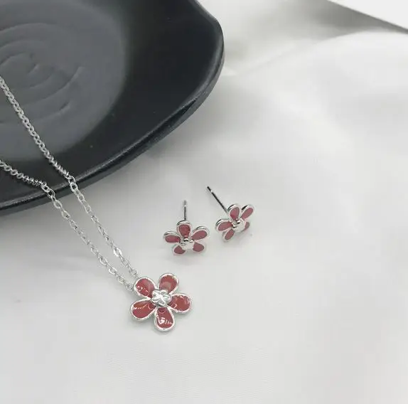 Серебряное креативное ожерелье с сливой S925 женское отдельным декором sen милое