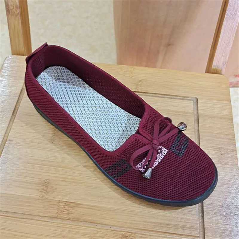 Black generation old Beijing cloth shoes women's shoes hotel supermarket work single shoes flat soft bottom square dance shoes20
Black generation old Beijing cloth shoes women's shoes hotel supermarket work single shoes flat soft bottom square dance shoes20