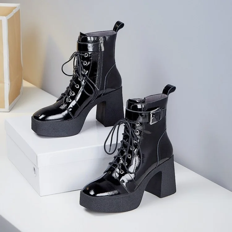 2020 black low barrel top layer cowhide versatile net red women's boots thick bottom side zipper waterproof platform thick heel
2020 black low barrel top layer cowhide versatile net red women's boots thick bottom side zipper waterproof platform thick heel