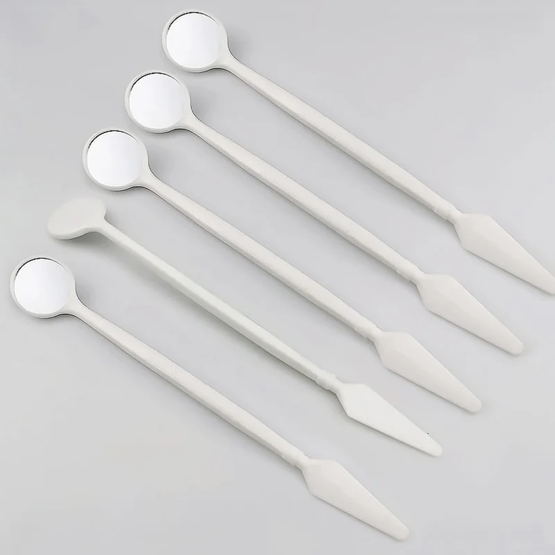 Пластиковое зеркало для полости рта, 50 шт., одноразовый стоматологический инструмент зеркала для полости рта, отбеливание зубов, отражатель, зеркало для осмотра
Пластиковое зеркало для полости рта, 50 шт., одноразовый стоматологический инструмент зеркала для полости рта, отбеливание зубов, отражатель, зеркало для осмотра