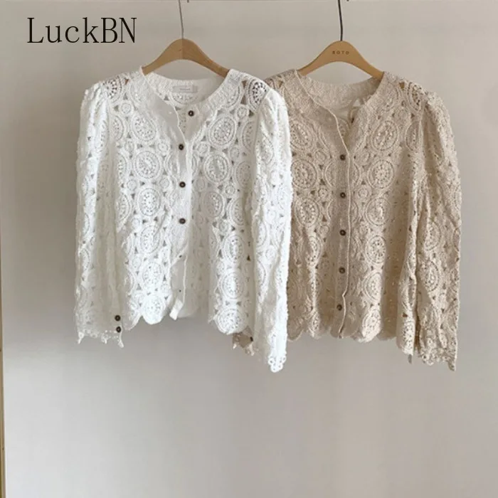 Hollow Out Hook Flower Knitted Elegant O-neck Casual Women's Sweater Chic Button Split Puff Sleeve Femme Sweaters 2021
Hollow Out Hook Flower Knitted Elegant O-neck Casual Women's Sweater Chic Button Split Puff Sleeve Femme Sweaters 2021