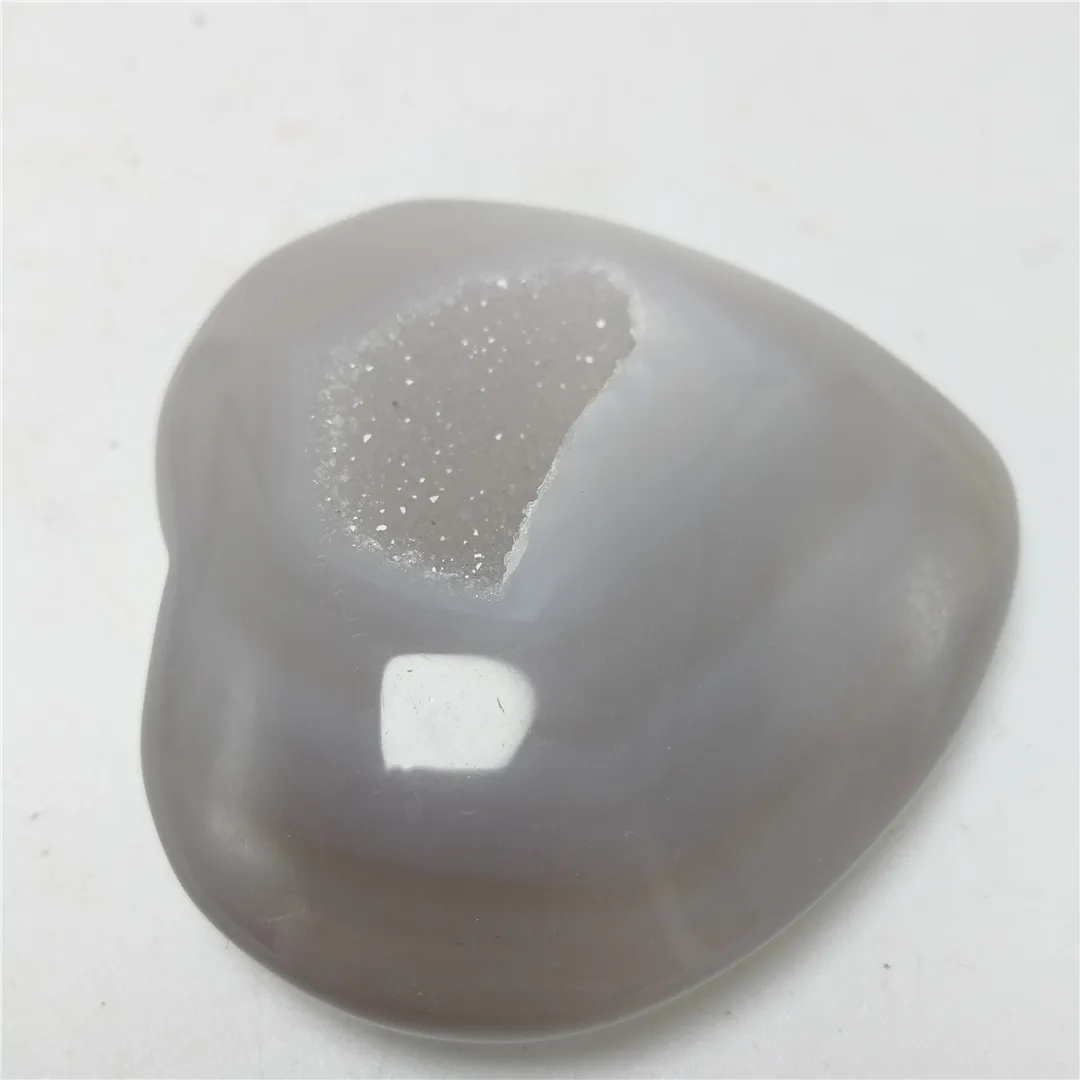 1 pc special gift women and men love heart gift natural agate geode heart stone beautiful powerful energy crystal chakra crystal
1 pc special gift women and men love heart gift natural agate geode heart stone beautiful powerful energy crystal chakra crystal