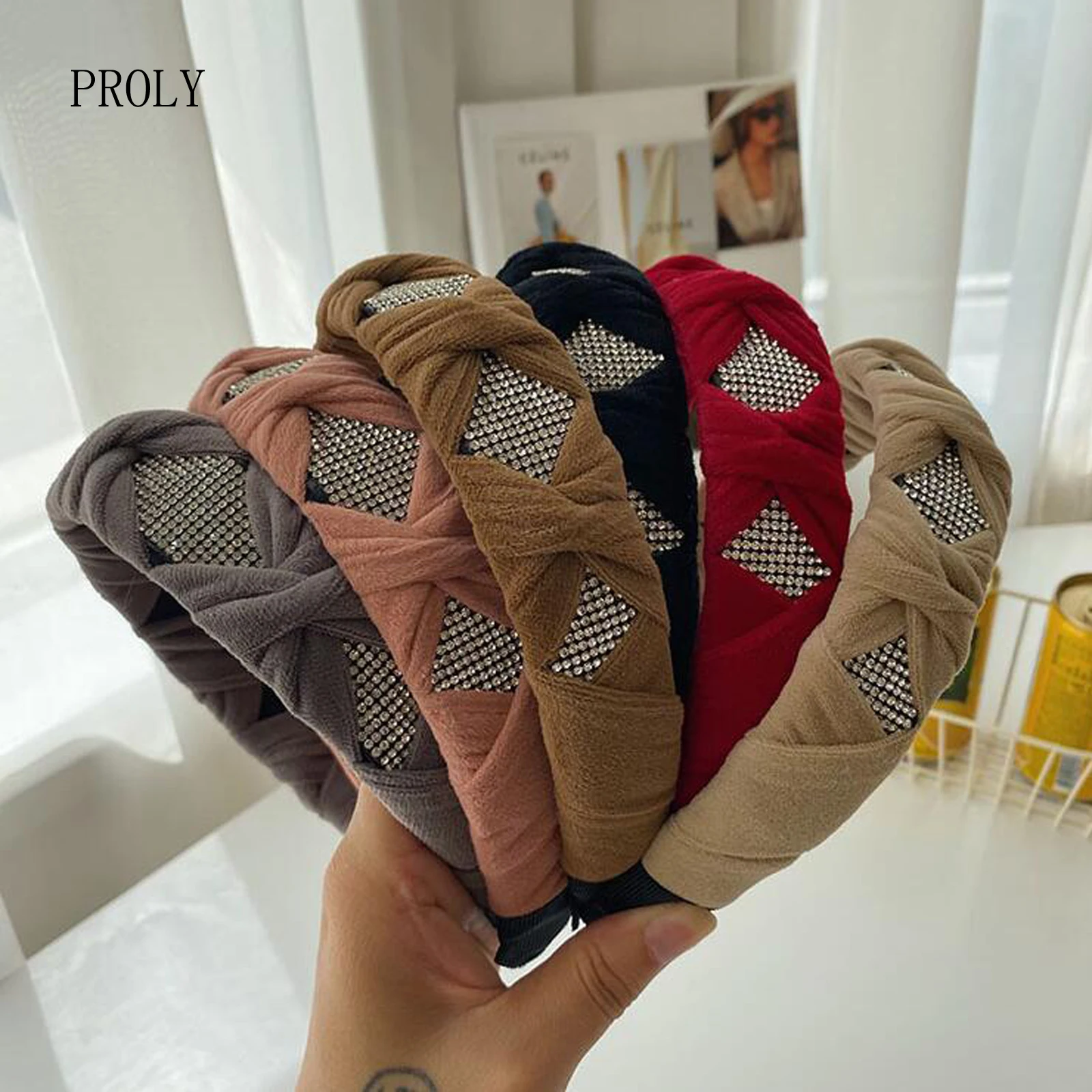 PROLY New Fashion Handmade Hairband Solid Color Entangled Headwear Rhinestone Paved Headband Top Quality Hair Accessories
PROLY New Fashion Handmade Hairband Solid Color Entangled Headwear Rhinestone Paved Headband Top Quality Hair Accessories