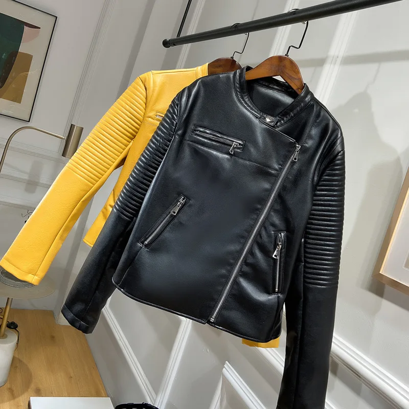 FMFSSOM Black Faux Leather Jackets 2021 Autumn patent Leather Jacket Women O-neck Zipper Long Sleeve Motorcycle Biker Coat
FMFSSOM Black Faux Leather Jackets 2021 Autumn patent Leather Jacket Women O-neck Zipper Long Sleeve Motorcycle Biker Coat