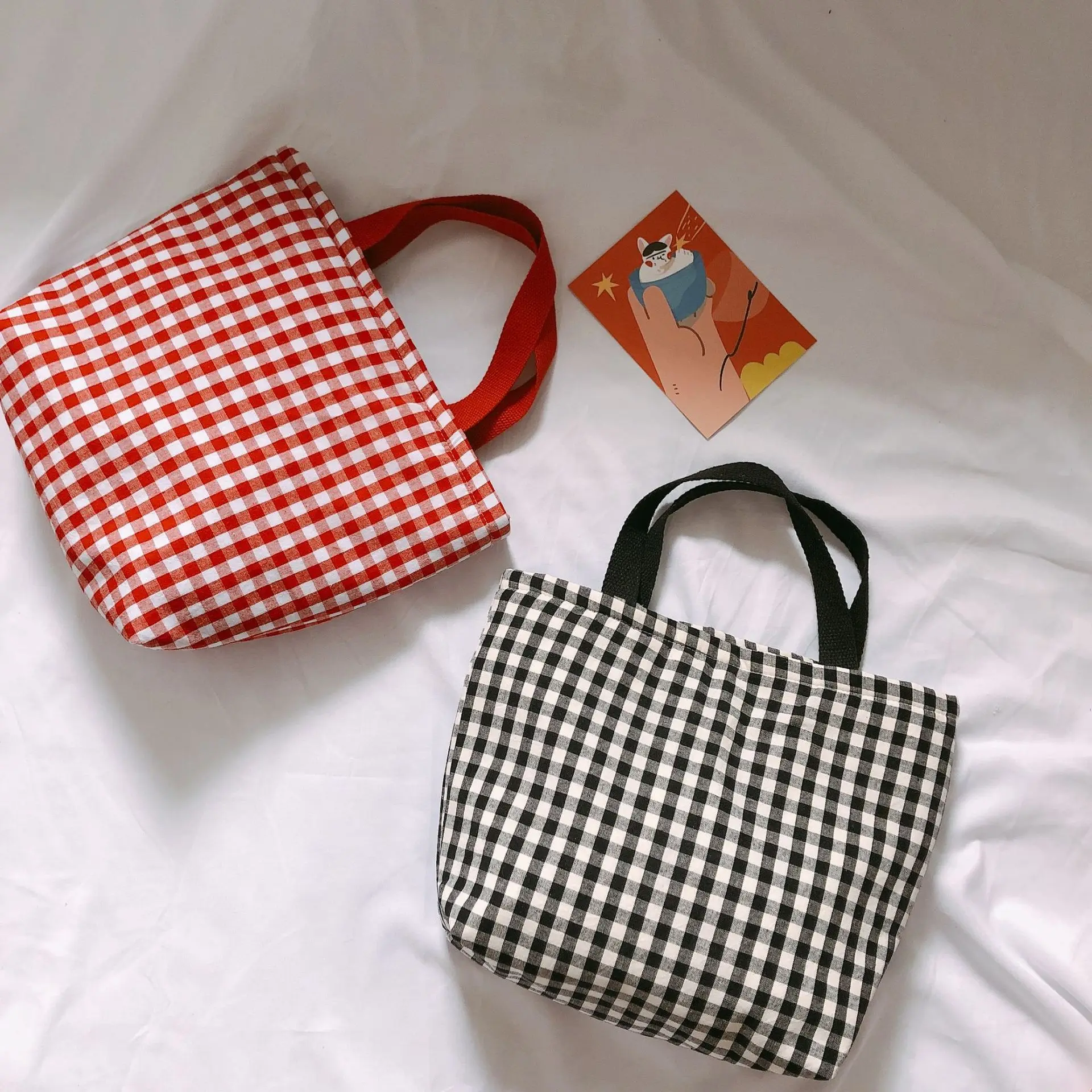 Portable Cloth Lunch Fruit Zipper Bag Tote Simple Check Pliad Thickened Food Picnic Travel Convenient Lunch Bags for Women
Portable Cloth Lunch Fruit Zipper Bag Tote Simple Check Pliad Thickened Food Picnic Travel Convenient Lunch Bags for Women
