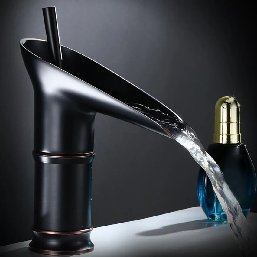 Antique faucet Wine Glass style Single Lever waterfall Bathroom Basin Faucet Brass Antique Hot and Cold bathroom Sink Mixer Taps
Antique faucet Wine Glass style Single Lever waterfall Bathroom Basin Faucet Brass Antique Hot and Cold bathroom Sink Mixer Taps
