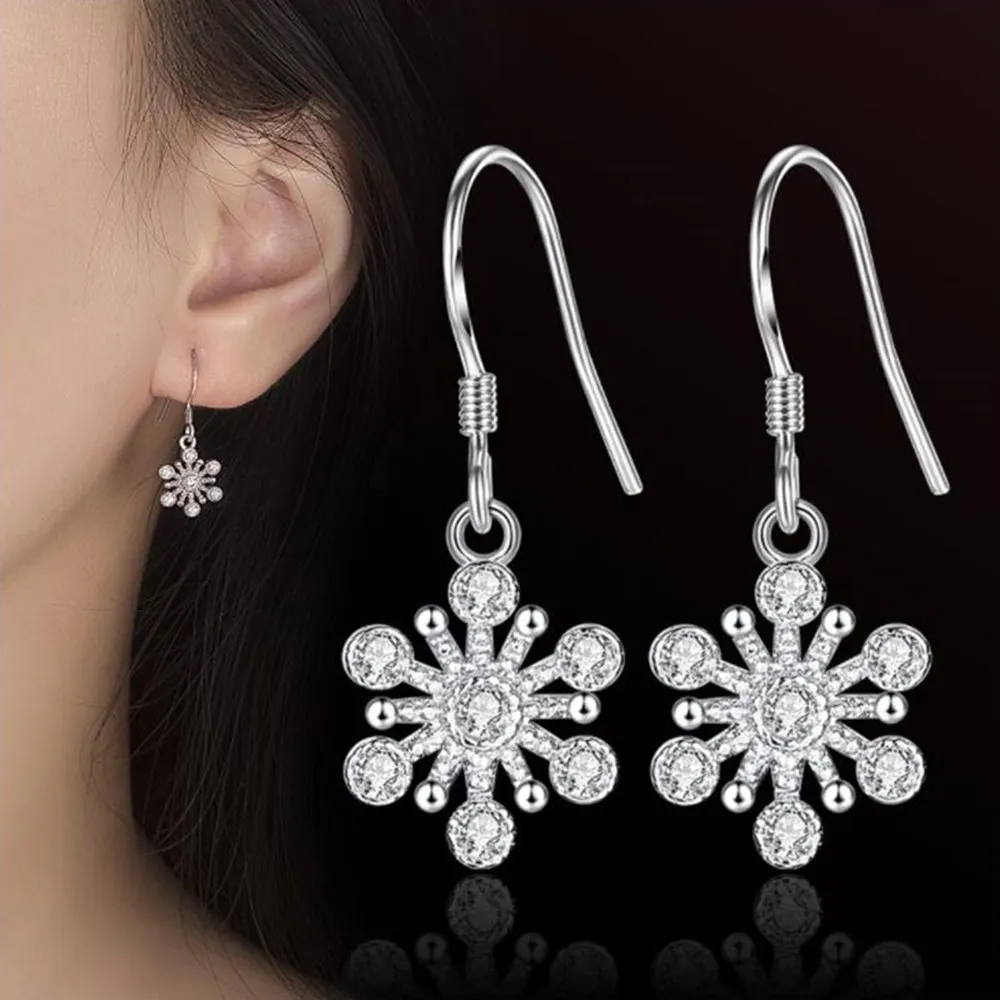 925 Sterling Silver New Jewelry High Quality Woman Cubic Zirconia Pearl Retro Long Tassel Flower Earrings
925 Sterling Silver New Jewelry High Quality Woman Cubic Zirconia Pearl Retro Long Tassel Flower Earrings