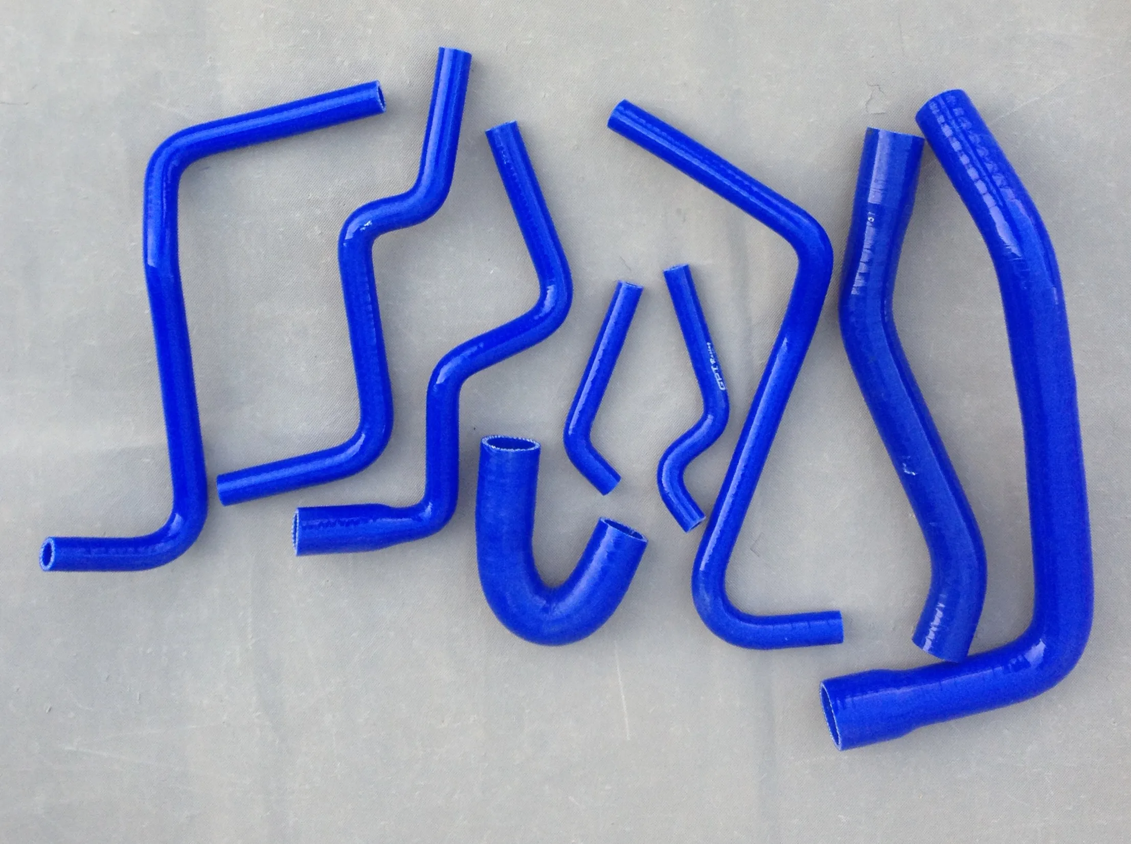 Silicone Radiator Heater Hose For COMMODORE VT-VX STATESMAN WH Supercharged 3.8L V6 L67
Silicone Radiator Heater Hose For COMMODORE VT-VX STATESMAN WH Supercharged 3.8L V6 L67