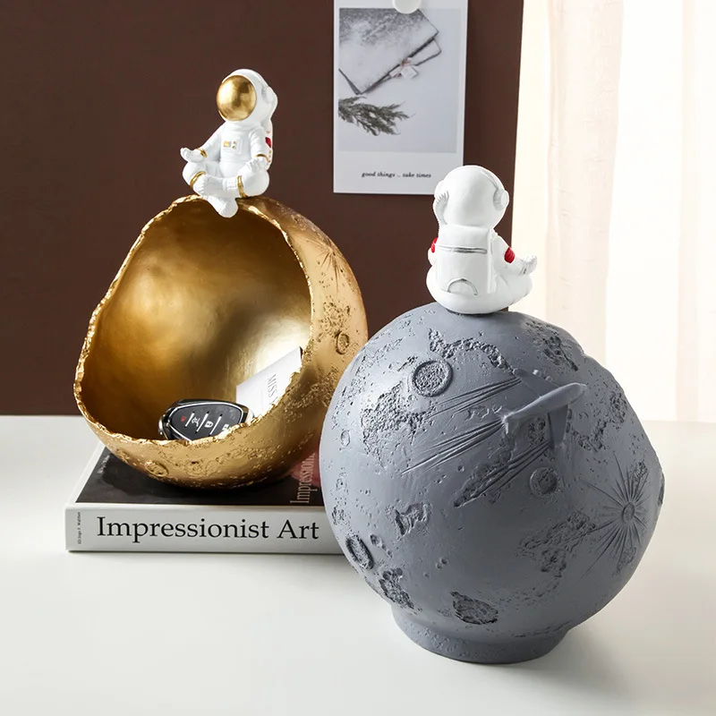 Nordic Astronaut Key Storage Ornaments Home Decoration Living Room Coffee Table Nut Snack Fruit Tray Storage Box
Nordic Astronaut Key Storage Ornaments Home Decoration Living Room Coffee Table Nut Snack Fruit Tray Storage Box