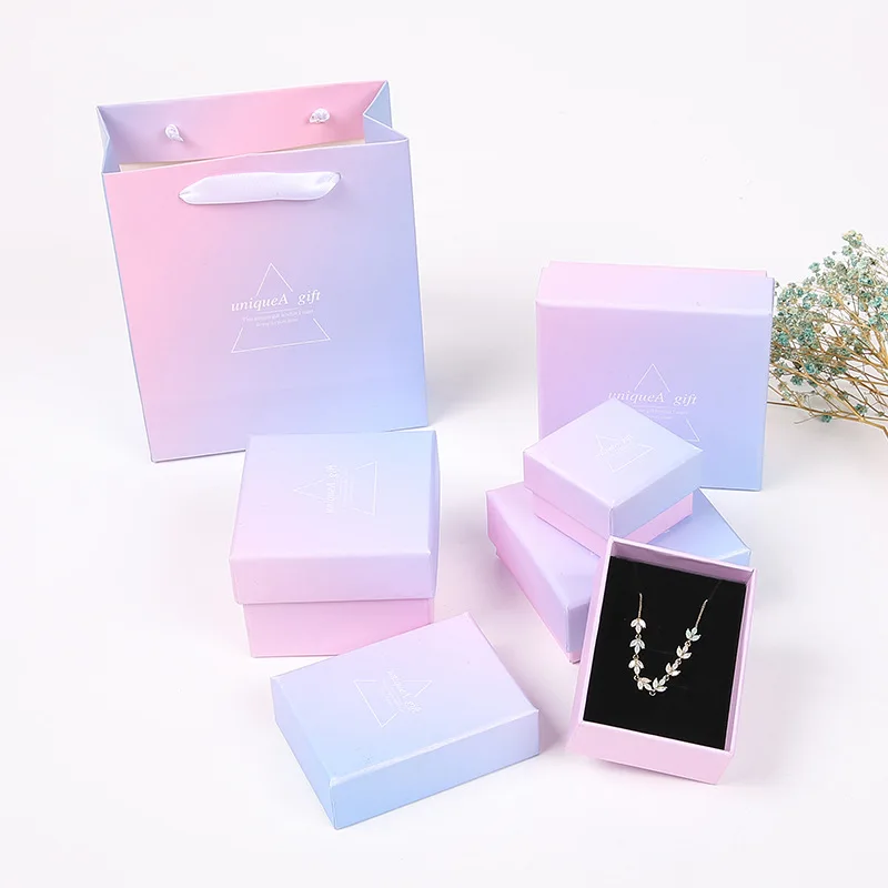 2020 New Jewelry Gifts Box Gradient Color Pink Paper Boxes for Earring Ring Bracelet Necklace Display Box Wedding Jewelry Bags
2020 New Jewelry Gifts Box Gradient Color Pink Paper Boxes for Earring Ring Bracelet Necklace Display Box Wedding Jewelry Bags