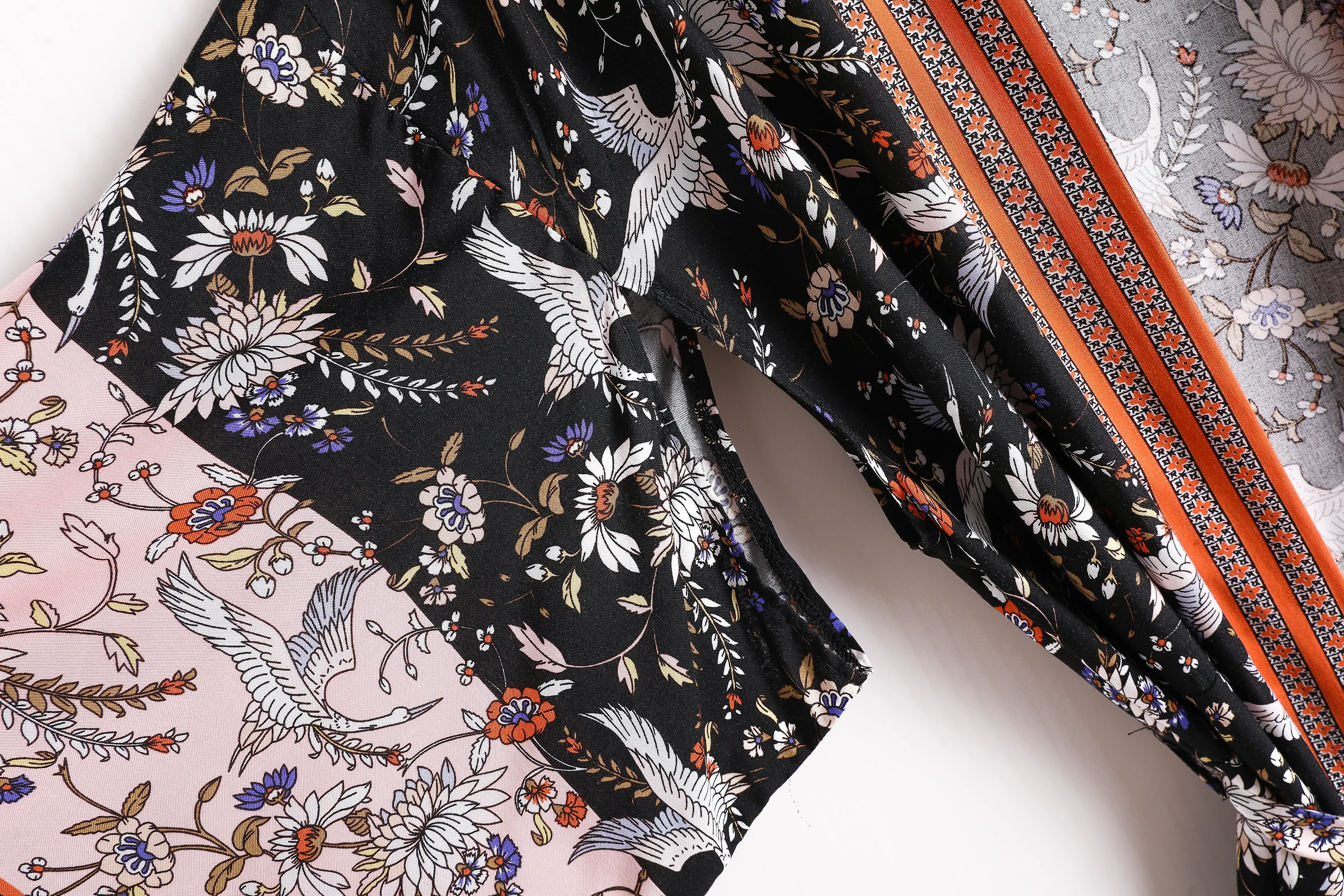 100% Rayon Cotton Kimono Crane Print Boho Long Duster Batwing Sleeve Maxi Hippie Cardigan Vestdiso Women Kimono
100% Rayon Cotton Kimono Crane Print Boho Long Duster Batwing Sleeve Maxi Hippie Cardigan Vestdiso Women Kimono