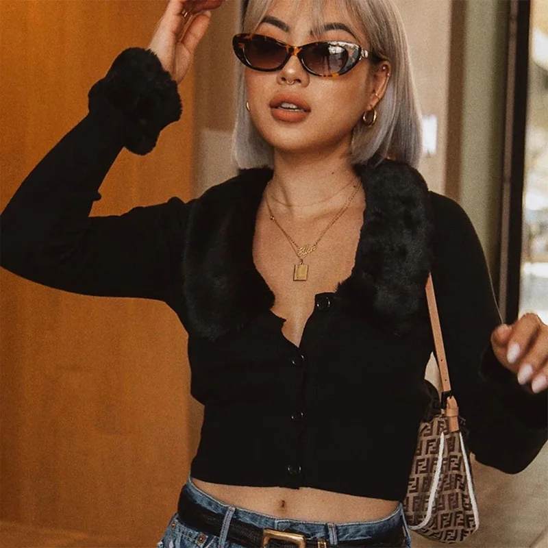 Knitted Women Short Cardigans Faux Fur Collar Crop Top Black Single Breasted Female Thin Sweater 2021 Spring Sexy Ladis Clothes
Knitted Women Short Cardigans Faux Fur Collar Crop Top Black Single Breasted Female Thin Sweater 2021 Spring Sexy Ladis Clothes