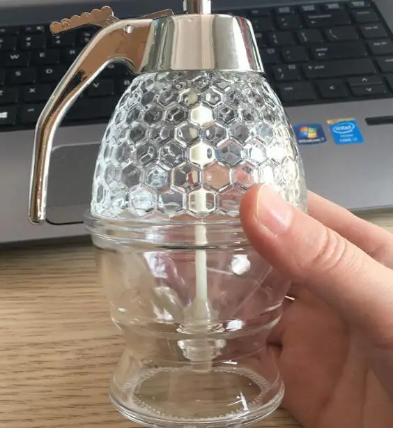 Honey Dispenser Jar Container Cup Portable Acrylic Honey Squeeze Storage Pot Juice Bee Drip Bottle Kitchen Tool
Honey Dispenser Jar Container Cup Portable Acrylic Honey Squeeze Storage Pot Juice Bee Drip Bottle Kitchen Tool