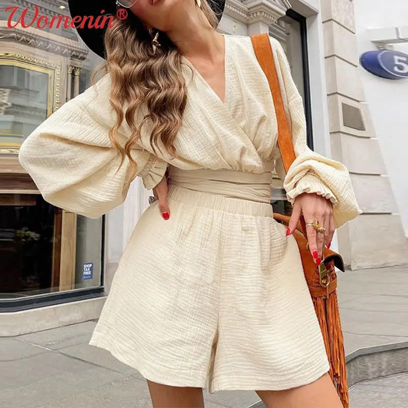Cotton Women's Solid V-neck Tops Shorts Suit 2021 Autumn Long Sleeve Straight Pants 2 Piece Set Female Loose Casual Fashion Sets
Cotton Women's Solid V-neck Tops Shorts Suit 2021 Autumn Long Sleeve Straight Pants 2 Piece Set Female Loose Casual Fashion Sets