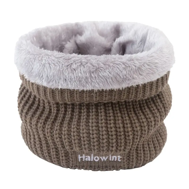 New Winter Men's And Women's Bib Snood Plus Soft Velvet Warm Wool Single-loop Pullover Bib Letter Solid Color Thick Collar
New Winter Men's And Women's Bib Snood Plus Soft Velvet Warm Wool Single-loop Pullover Bib Letter Solid Color Thick Collar