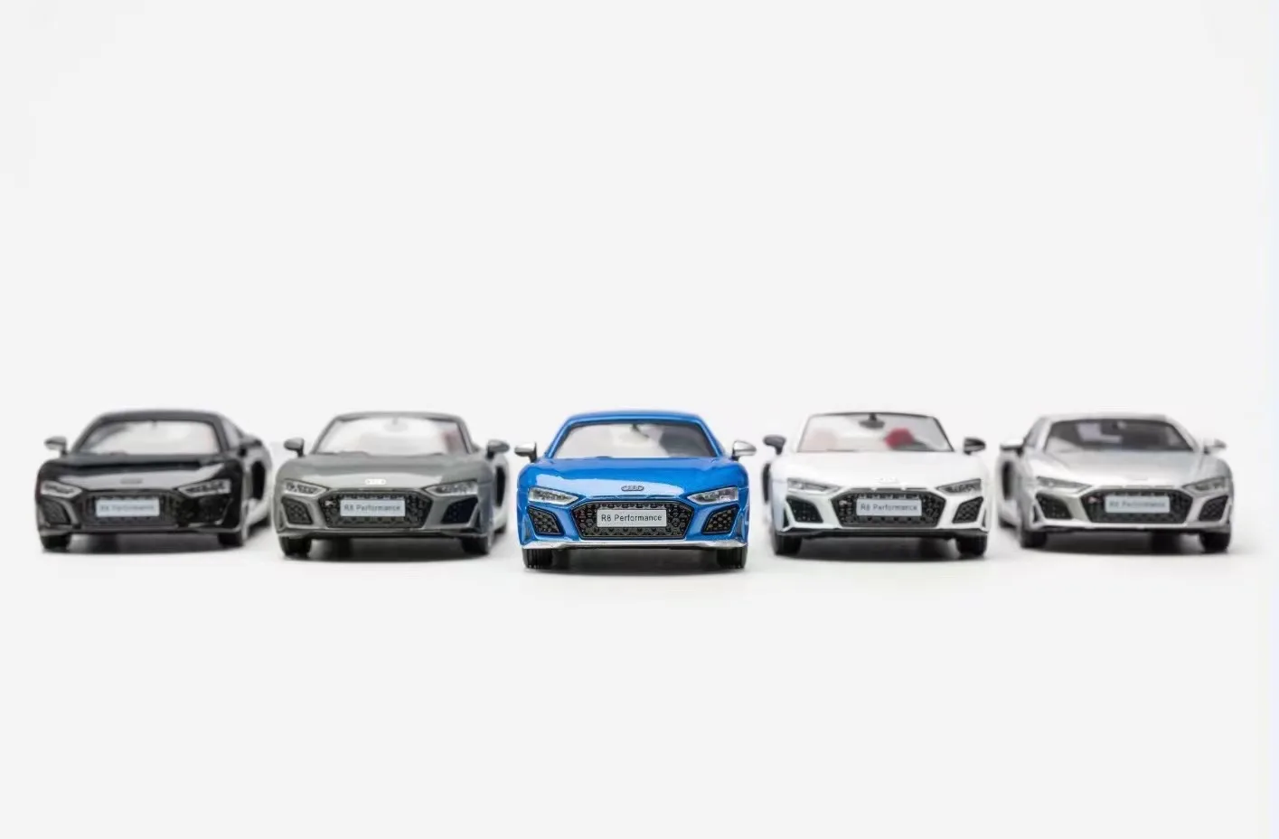 Модель автомобиля KENGFAI Audi R8, модель 1:64, 7 см, 6 стилей, подарок на день рождения и коллекция, в декабре 2021 г.
Модель автомобиля KENGFAI Audi R8, модель 1:64, 7 см, 6 стилей, подарок на день рождения и коллекция, в декабре 2021 г.
