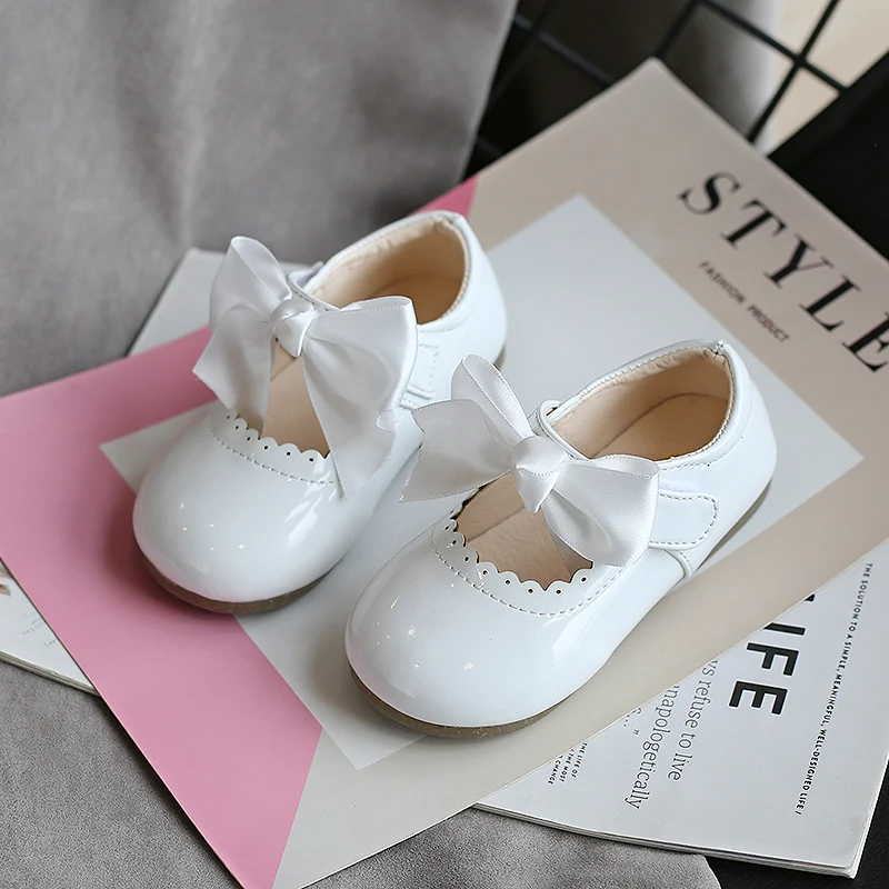 Spring Autumn Baby Girls Shoes Cute Bow Patent Leather Princess Shoes Solid Color Kids Gilrs Dancing Shoes First Walkers SMG104
Spring Autumn Baby Girls Shoes Cute Bow Patent Leather Princess Shoes Solid Color Kids Gilrs Dancing Shoes First Walkers SMG104