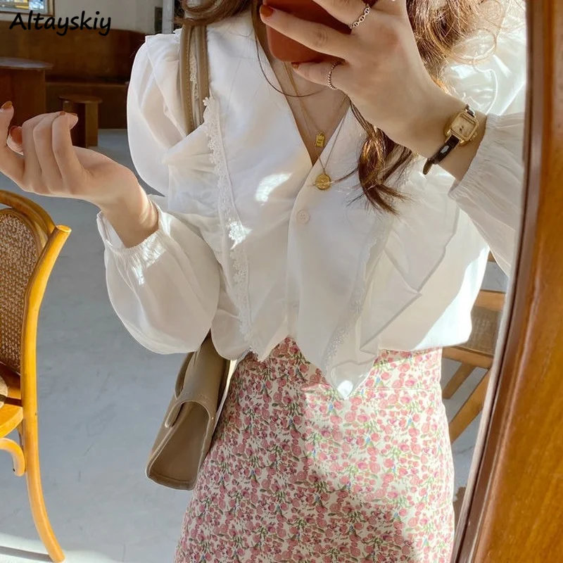 Shirts Women Solid Color Long Puff Sleeve V-neck Ruffles Lace Elegant Sweet Chiffon Blouses Ladies All-match Fashion Ulzzang Ins
Shirts Women Solid Color Long Puff Sleeve V-neck Ruffles Lace Elegant Sweet Chiffon Blouses Ladies All-match Fashion Ulzzang Ins