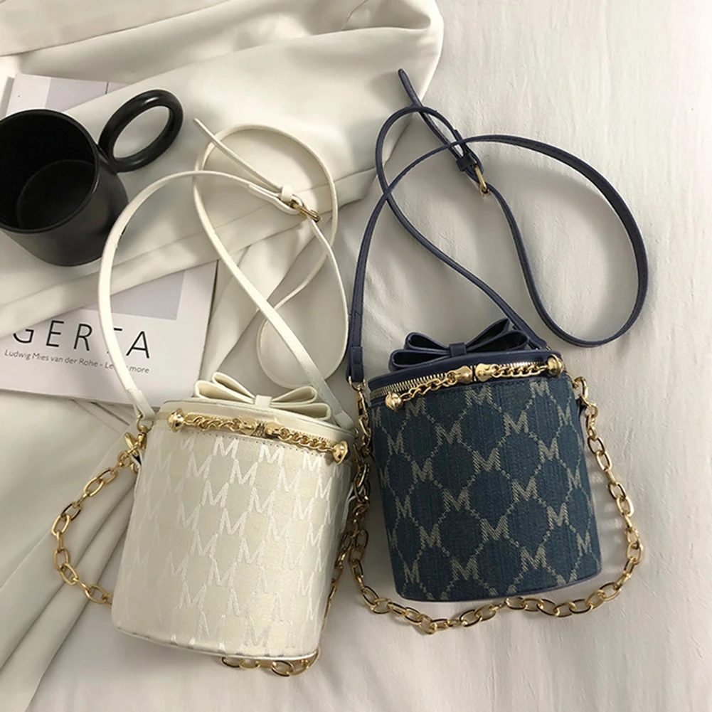 Women Shoulder Bags Vintage Letter Print Leather Bucket Messenger Bag Women Zipper Chain Pearl Handbag Multifunctional Lady Bag
Women Shoulder Bags Vintage Letter Print Leather Bucket Messenger Bag Women Zipper Chain Pearl Handbag Multifunctional Lady Bag