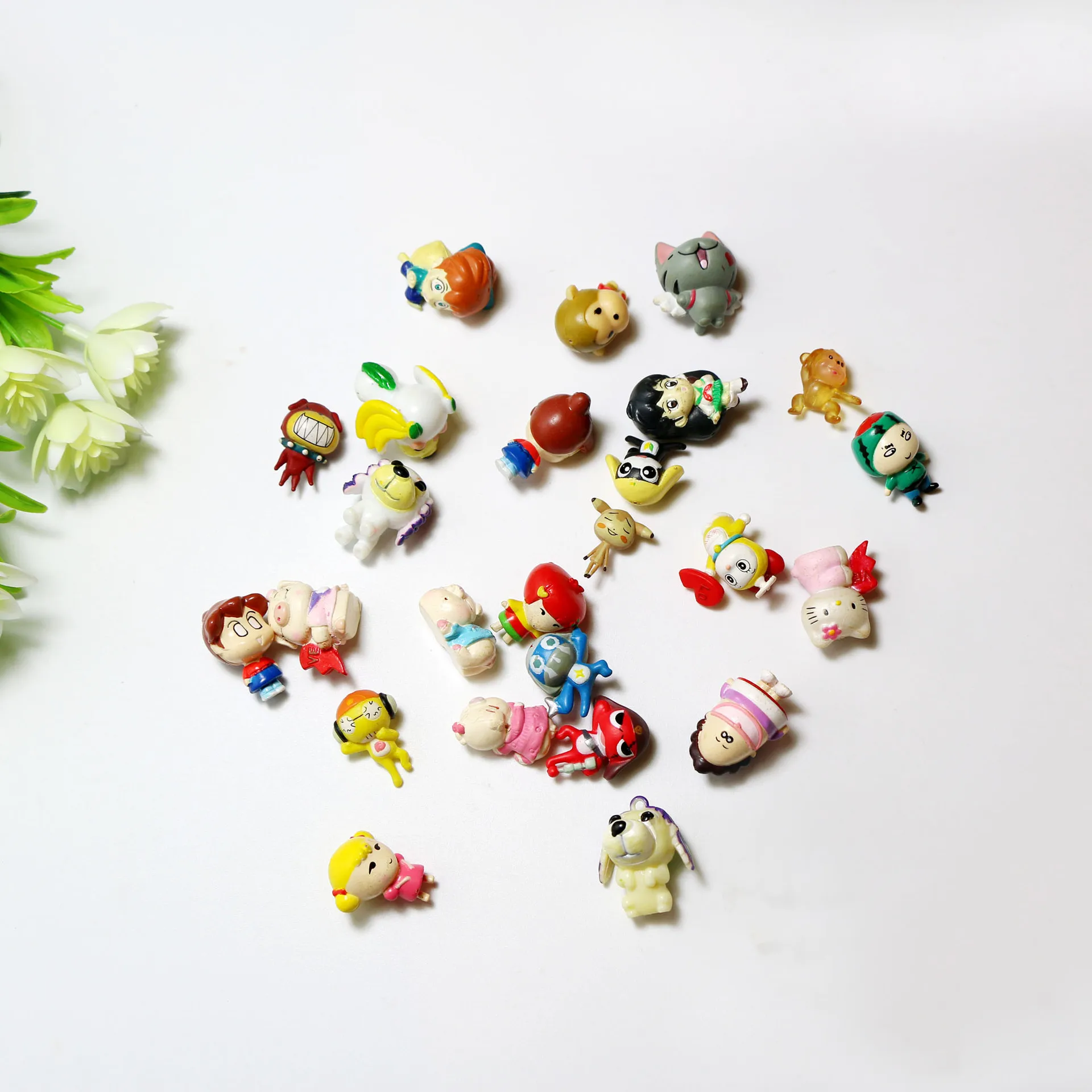 100pcs/lot Mixed Cartoon Little Human Figures Animals Kids Toy 1.5-2.5cm Birthday Gift
100pcs/lot Mixed Cartoon Little Human Figures Animals Kids Toy 1.5-2.5cm Birthday Gift