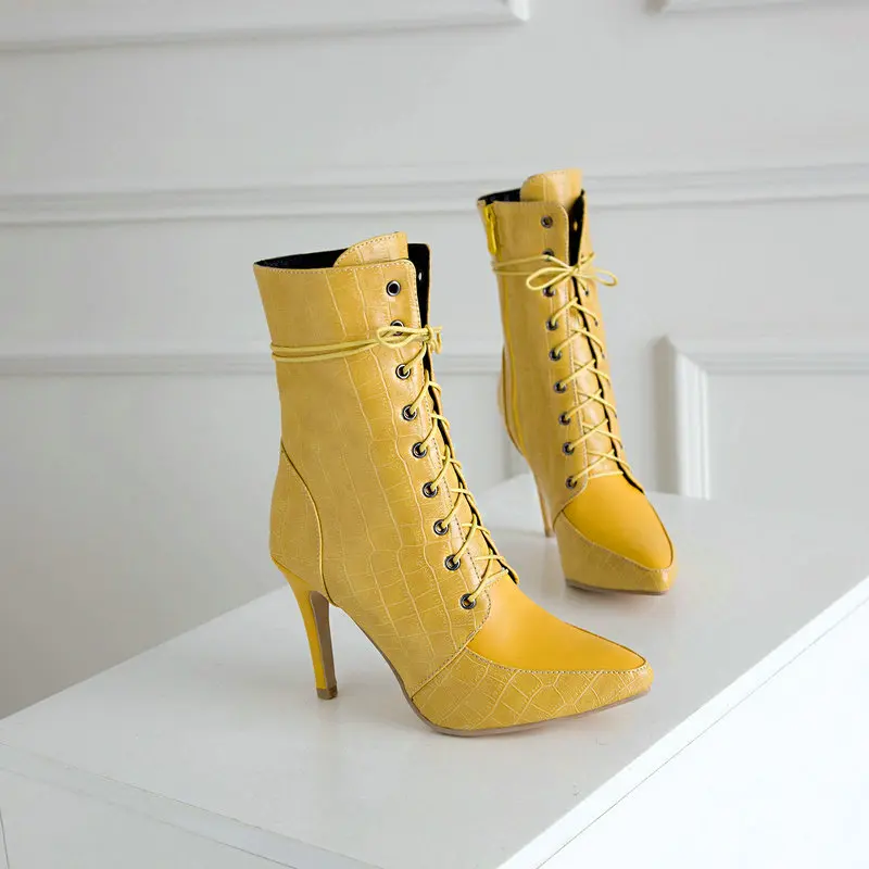 PU Leather Women Ankle Boots Fashion Pointed Toe Thin Heel Ladies Boots Zipper Lace Up Female Shoes 2020 New Winter Boots 
PU Leather Women Ankle Boots Fashion Pointed Toe Thin Heel Ladies Boots Zipper Lace Up Female Shoes 2020 New Winter Boots