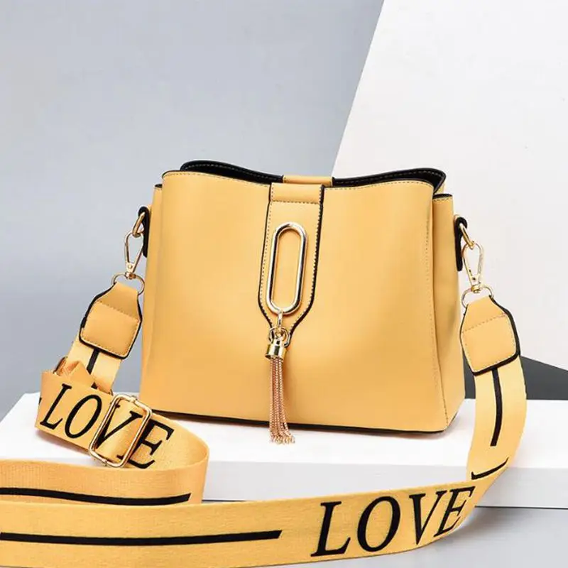 Лидер продаж 2021, брендовые сумки, женская новая модная дамская сумка-мессенджер на одно плечо, трендовая универсальная элегантная женская п...
Лидер продаж 2021, брендовые сумки, женская новая модная дамская сумка-мессенджер на одно плечо, трендовая универсальная элегантная женская п...