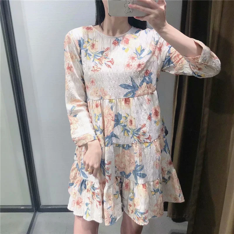 2021 Floral Print Mini Summer Dress Women Elegant Long Sleeve O Neck Party Dresses Woman Flounced Hem Vintage Pleated Vestido
2021 Floral Print Mini Summer Dress Women Elegant Long Sleeve O Neck Party Dresses Woman Flounced Hem Vintage Pleated Vestido