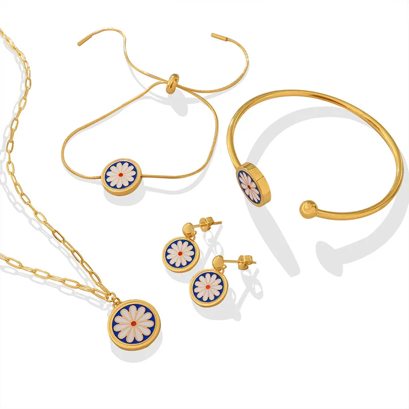 Cute Daisy Necklace for Women Bracelet Earring Set Titanium Steel Jewelry Accessories 2022 Pendientes Mujer Collares Bague Femme
Cute Daisy Necklace for Women Bracelet Earring Set Titanium Steel Jewelry Accessories 2022 Pendientes Mujer Collares Bague Femme