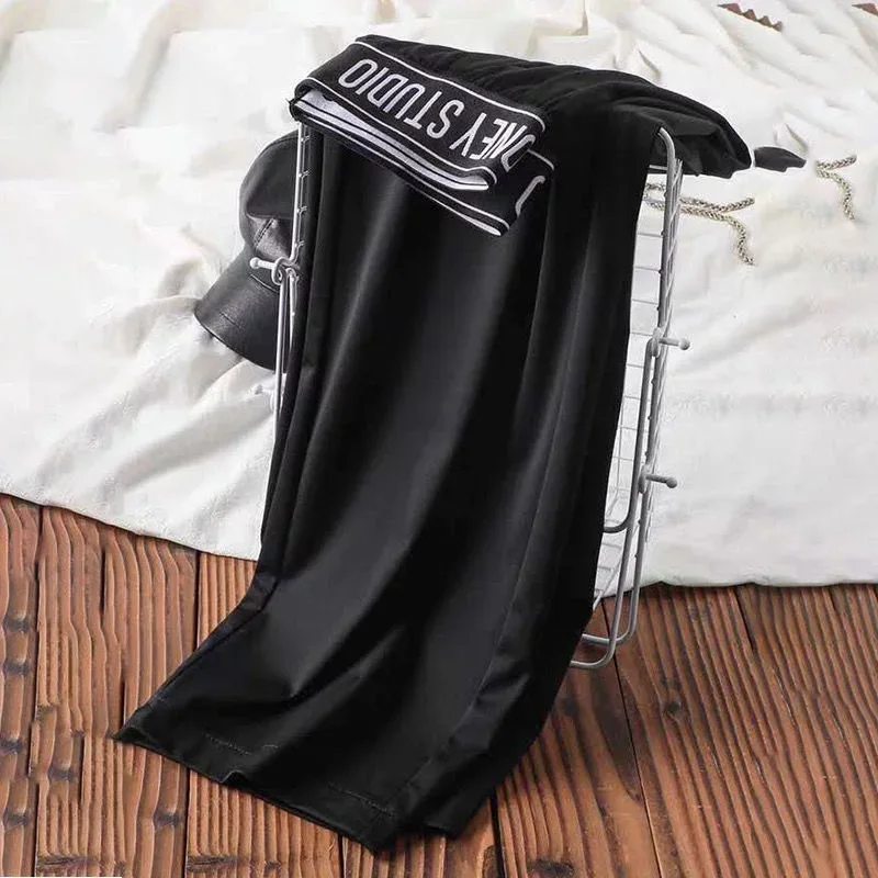 Womens Jeans Loose To The Ankle Straight Wide Leg Denim Pants Elastic High Waist Letters Mopping Jean Trousers Ice Silk Pants
Womens Jeans Loose To The Ankle Straight Wide Leg Denim Pants Elastic High Waist Letters Mopping Jean Trousers Ice Silk Pants