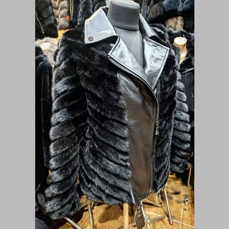 Mink Coat For Women Real Fur Coat Women Luxury Mink Fur Jacket Genuine Leather Turn Down Collar Long Sleeves Winter Warm Clothes
Mink Coat For Women Real Fur Coat Women Luxury Mink Fur Jacket Genuine Leather Turn Down Collar Long Sleeves Winter Warm Clothes