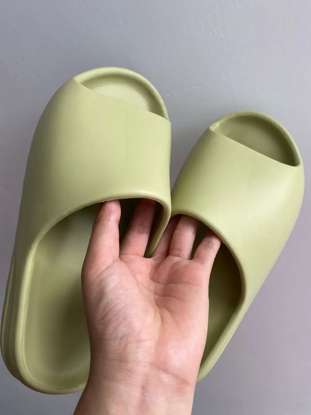 Slippers For Boy Girl Home Shoes Summer Toddler Flip Flops Soft Bottom House Indoor Slippers Beach Love Kids Shoes Family Style 
Slippers For Boy Girl Home Shoes Summer Toddler Flip Flops Soft Bottom House Indoor Slippers Beach Love Kids Shoes Family Style