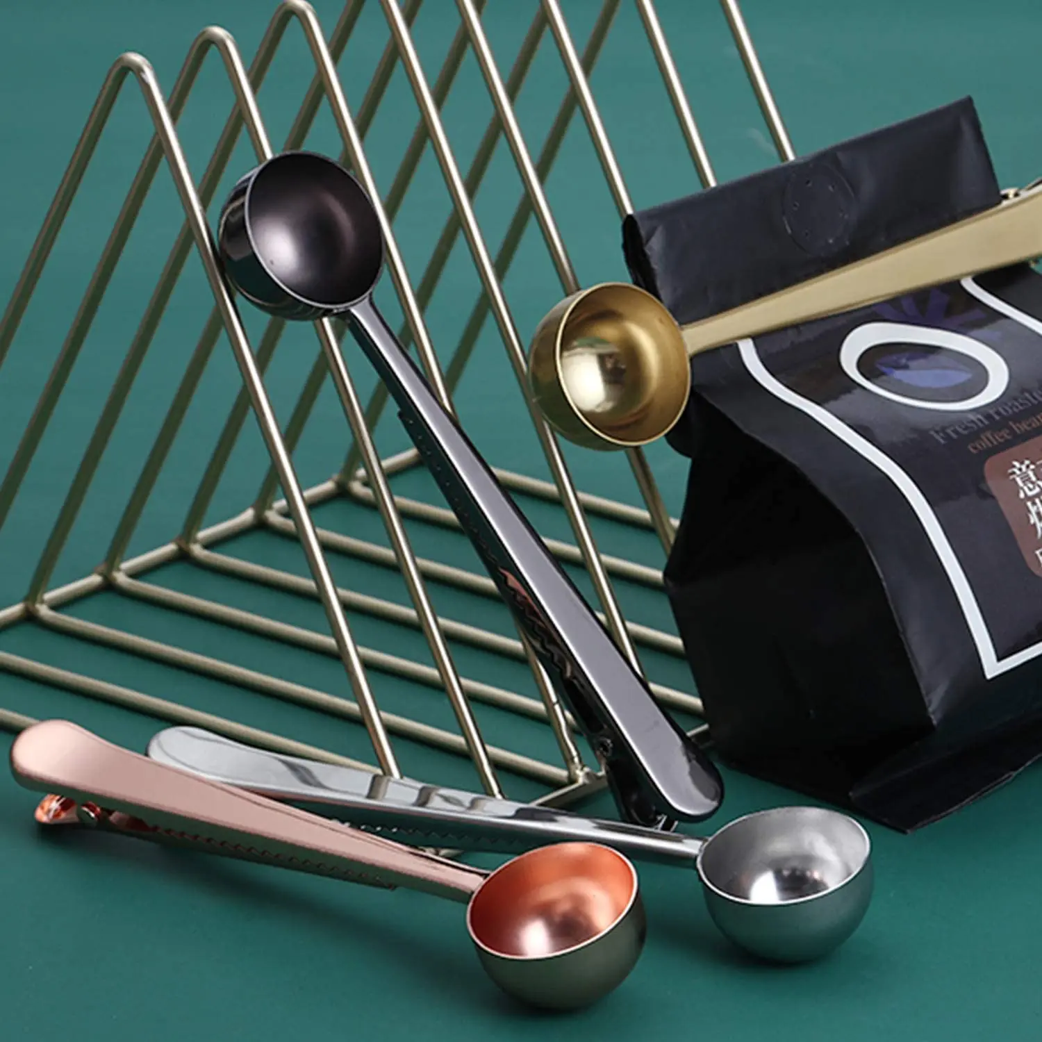 Two-in-one Stainless Steel Coffee Spoon Sealing Clip Kitchen Gold Accessories Cafe Milk Powder Measuring Spoons Coffeeware
Two-in-one Stainless Steel Coffee Spoon Sealing Clip Kitchen Gold Accessories Cafe Milk Powder Measuring Spoons Coffeeware