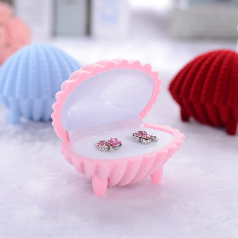 Pink Velvet Shell Shaped Wedding Ring Box Earring Necklace Holder Jewelry Display Organizer Packaging Gift Box Wholesale HZ011
Pink Velvet Shell Shaped Wedding Ring Box Earring Necklace Holder Jewelry Display Organizer Packaging Gift Box Wholesale HZ011