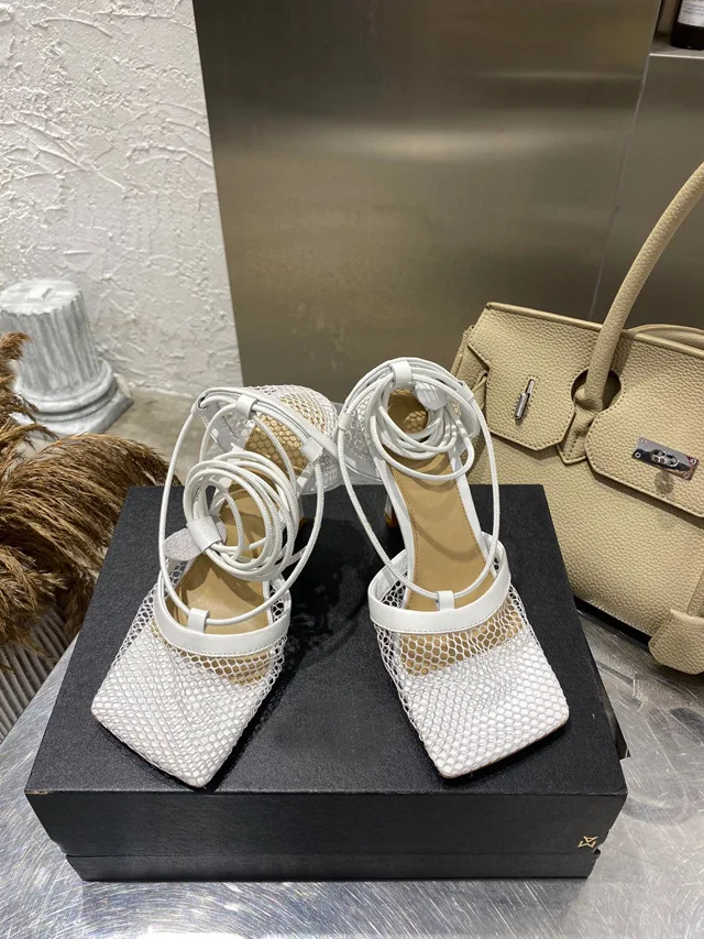 2021 spring and summer new breathable mesh high heels women's fashion sexy versatile thin heel sandals
2021 spring and summer new breathable mesh high heels women's fashion sexy versatile thin heel sandals