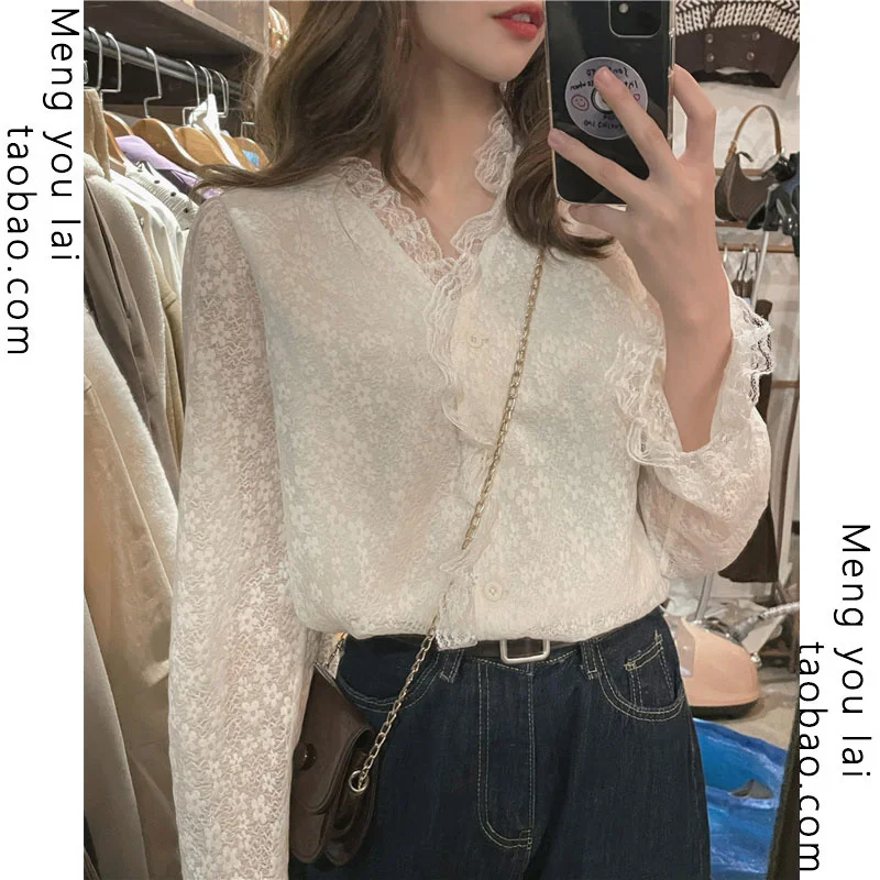 Autumn and Winter French Style Design Lace Top Retro Style White Shirt Women's Chic Elegant Chiffon
Autumn and Winter French Style Design Lace Top Retro Style White Shirt Women's Chic Elegant Chiffon