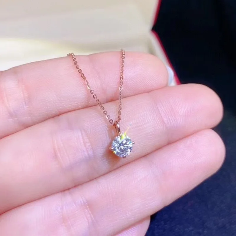 18k rose gold moissanite pendant 0.5ct 5mm vvs d color lab diamond necklace passed test with au750 fine jewelry certificate
18k rose gold moissanite pendant 0.5ct 5mm vvs d color lab diamond necklace passed test with au750 fine jewelry certificate