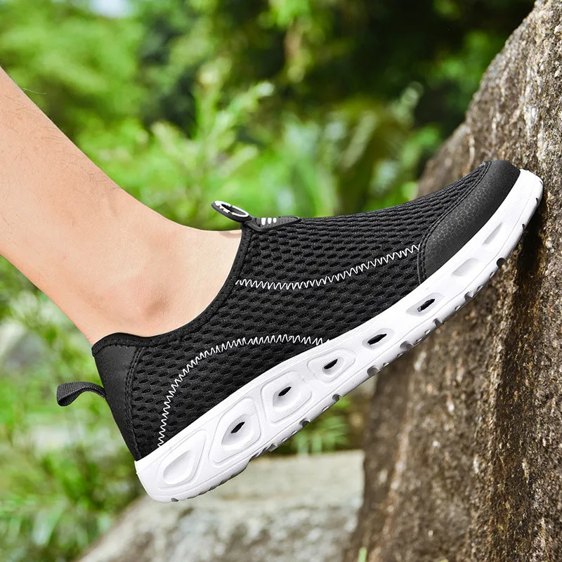 Running shoes spring 2020 new men and women beach shoes breathable sports shoes brand outdoor mesh shoes Slip-On sneakers 39-48
Running shoes spring 2020 new men and women beach shoes breathable sports shoes brand outdoor mesh shoes Slip-On sneakers 39-48