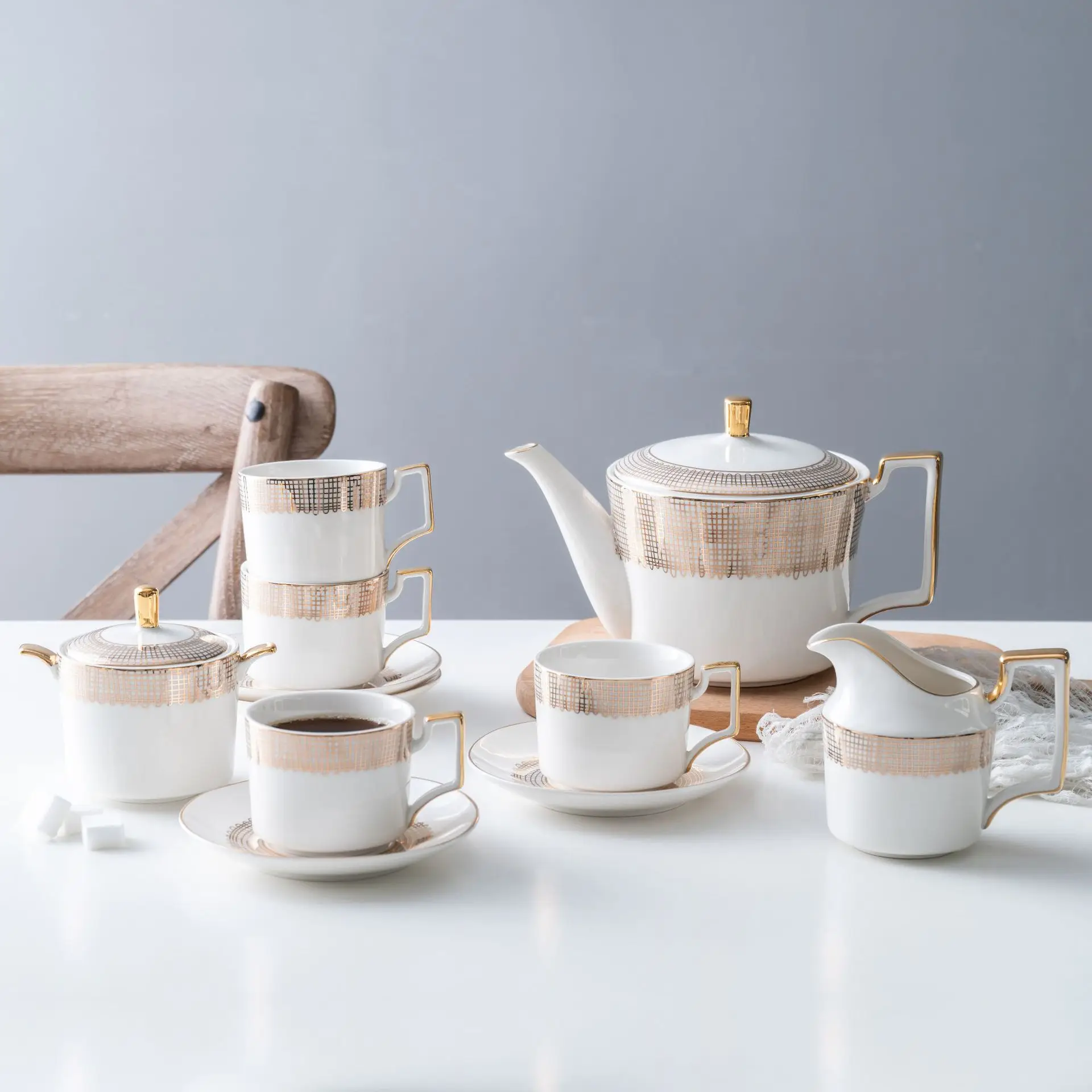 Ceramic tea set white background gold net low bone porcelain coffee cup set creative afternoon tea black tea cup
Ceramic tea set white background gold net low bone porcelain coffee cup set creative afternoon tea black tea cup