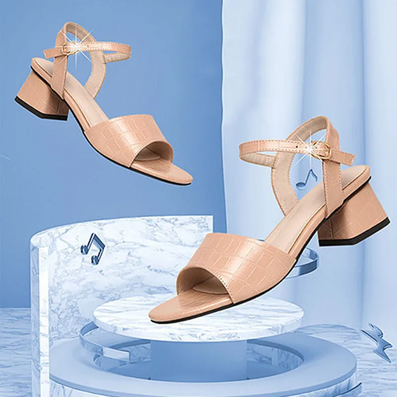 Genuine Leather Buckle Strap Party Shoes New Summer Non-Slip Open-Toed Platform Sandals Korean Style Hollow Comfort Office Shoes
Genuine Leather Buckle Strap Party Shoes New Summer Non-Slip Open-Toed Platform Sandals Korean Style Hollow Comfort Office Shoes